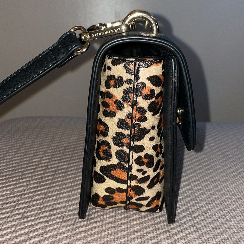 Black shoulder bag with leopard print sides Like Dreams